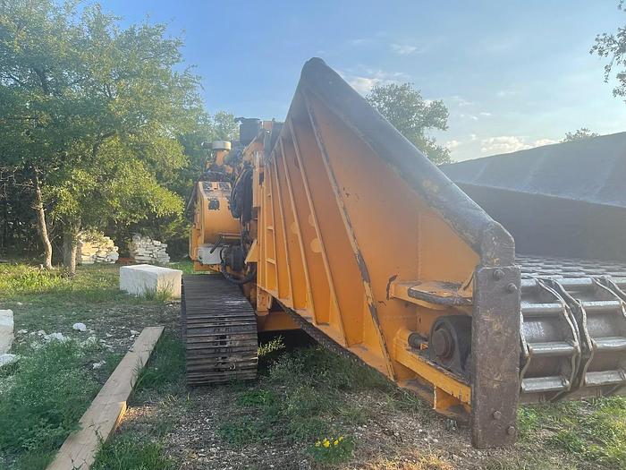 Safety precautions when operating a horizontal grinder for land clearing